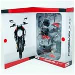 Miniatura Moto Ducati Diavel Carbon Kit para Montar 1:18 Maisto