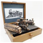 Miniaturas Decorativas com 4 Locomotivas e 1 Vagão de Época em Metal