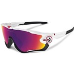 Óculos Oakley Jawbreaker Esportivo de Sol - Armação Branca e Preta - Lente Prizm Road Oo9290-05