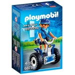 Playmobil - City Action - Mini Figura Policial Feminina com Segway - 6877 - Sunny