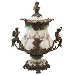 Potiche em Porcelana com Decoração Floral e Apliques em Bronze