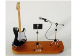 Set Miniatura de Guitarra Stratocaster + Partitura + Microfone (Preta) - 1:4 - TudoMini 1410154