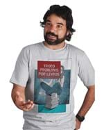 T-shirt Troco Problemas por Livros