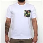 Tropical Fundo Preto - Camiseta Clássica com Bolso Masculina