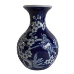 Vaso em Porcelana Azul Long Neck Cherry Flowers