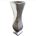 Vaso Prateado de Alumínio com Entalhe 22cm